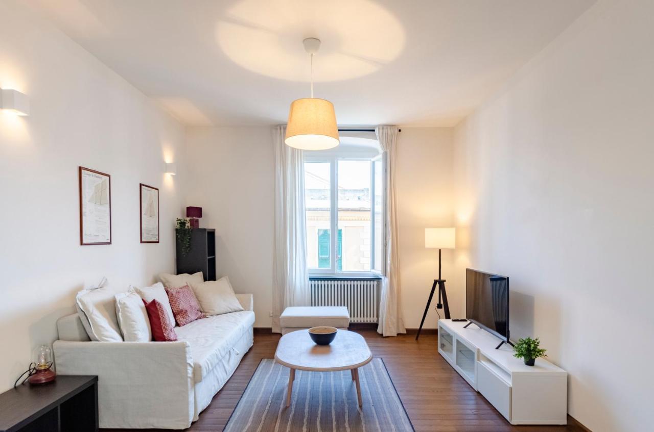 Joivy Spacious Family Apt For 4, In Carignano, 제노바 외부 사진